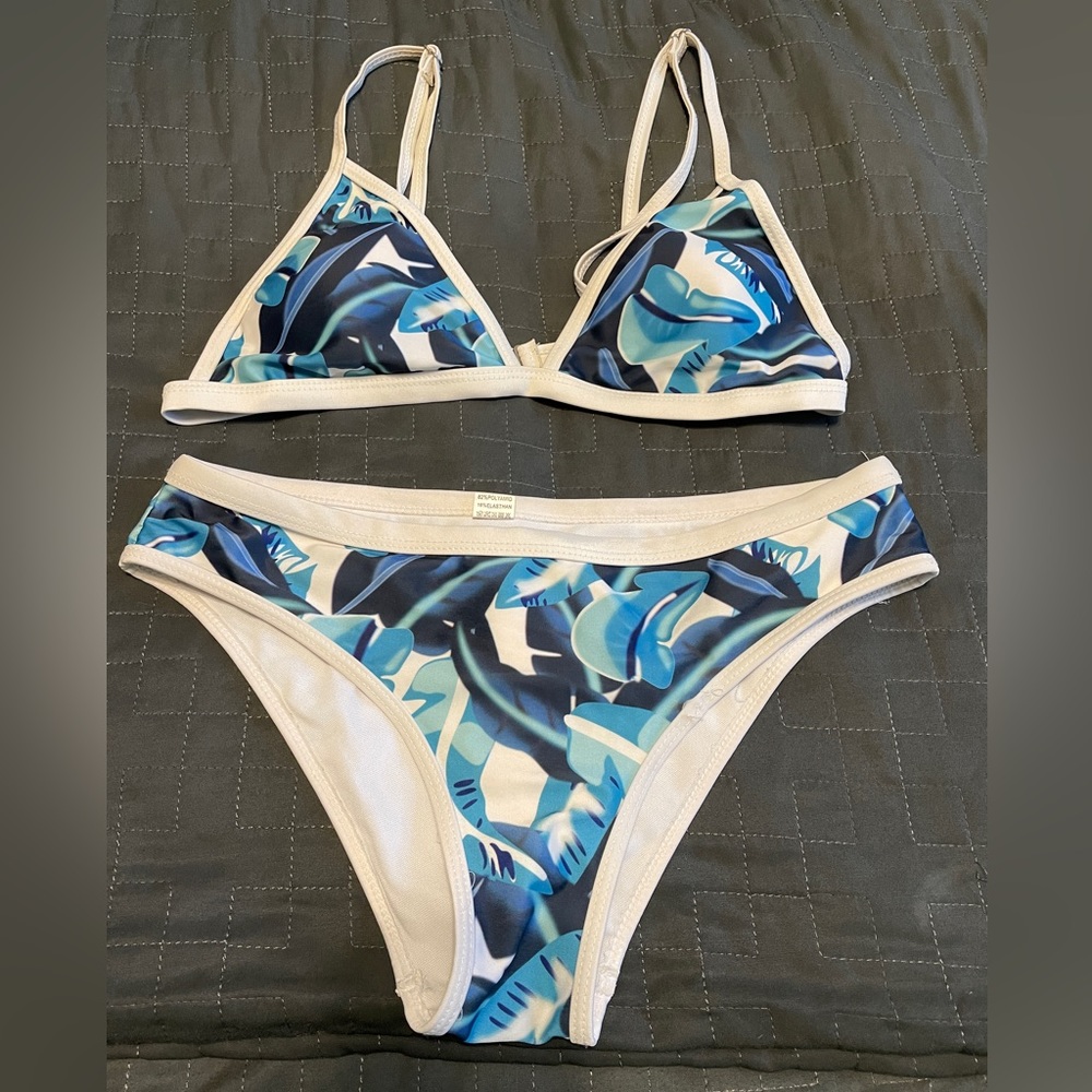 Blue and white bikini, misses sz L